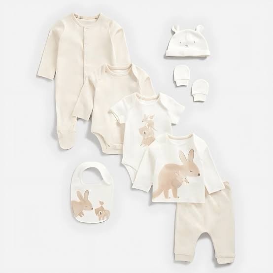 Mothercare - 8 piece starter set